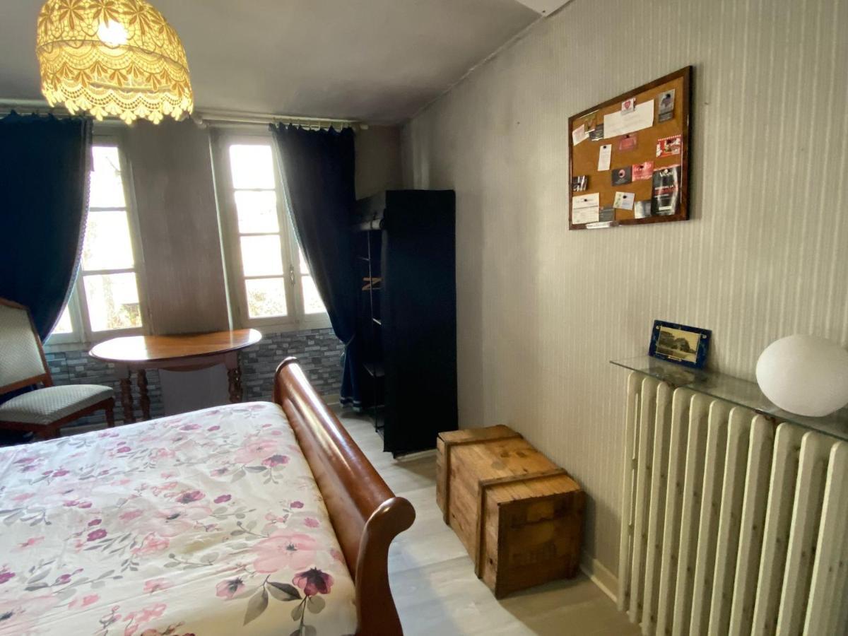 Chambre Calme Au Coeur D'Ussel Юссель Экстерьер фото