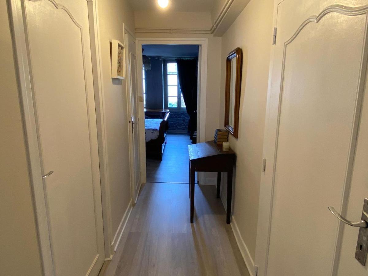 Chambre Calme Au Coeur D'Ussel Юссель Экстерьер фото